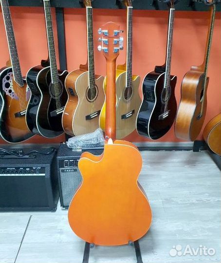 Гитара акустика