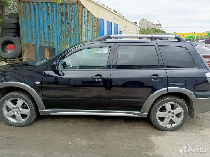 Mitsubishi Outlander 2.4 AT, 2004, 160 000 км