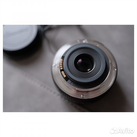 Объектив Canon EF-S 24mm f/2.8 STM