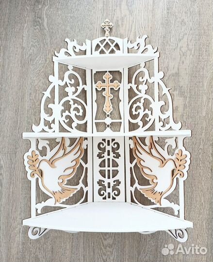 Угловая полка для икон