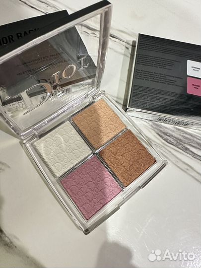 Румяна-хайлайтер Dior Backstage 001 ton