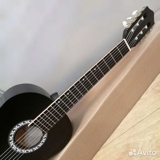 Гитара новая классическая
