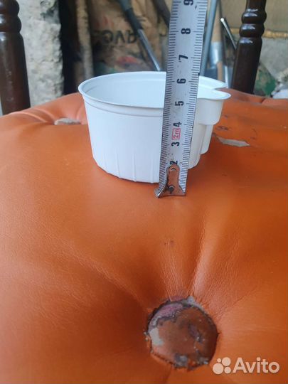 Пластиковый стакан