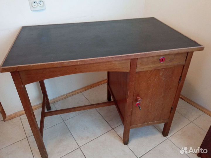 Стол старинный дубовый