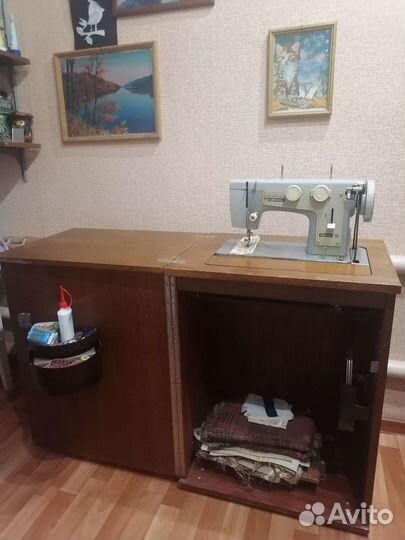 Швейная машина Чайка 3