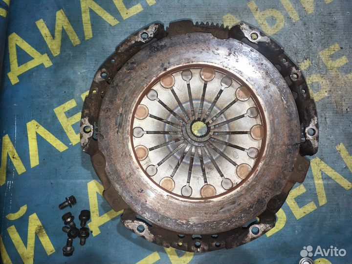 Маховик Renault Megane 1