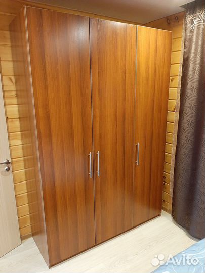 Продам шкаф