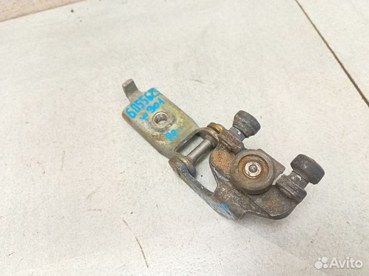 Ролик сдвижной двери