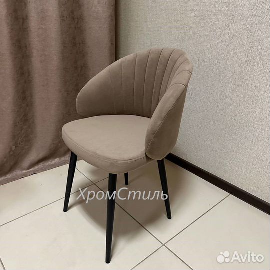 Мягкие кухонные стулья зефирки 