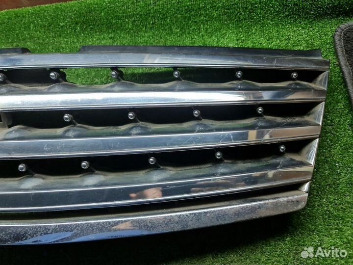 Решетка радиатора Nissan Fuga PY50