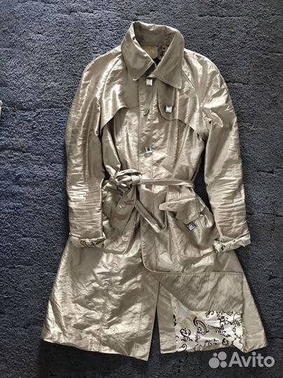 Плащ тренч блестящий