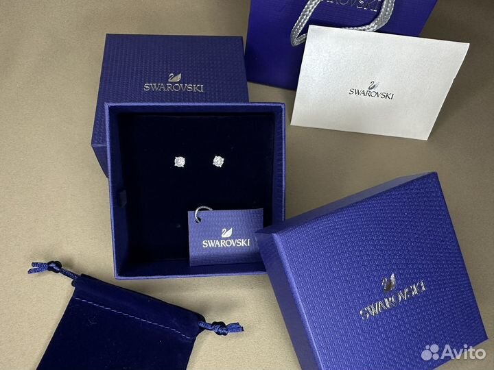 Swarovski серьги пусеты