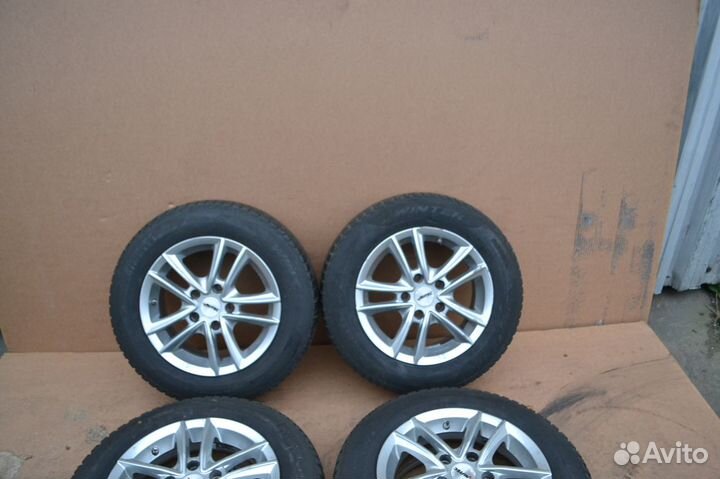 Диски R15 с зимними шинами Pirelli 195 65 15