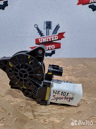 Мотор стеклоподъемника задний правый Kia Sportage