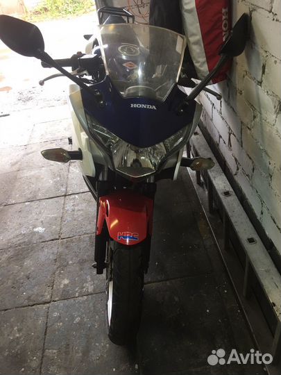 Honda cbr250r
