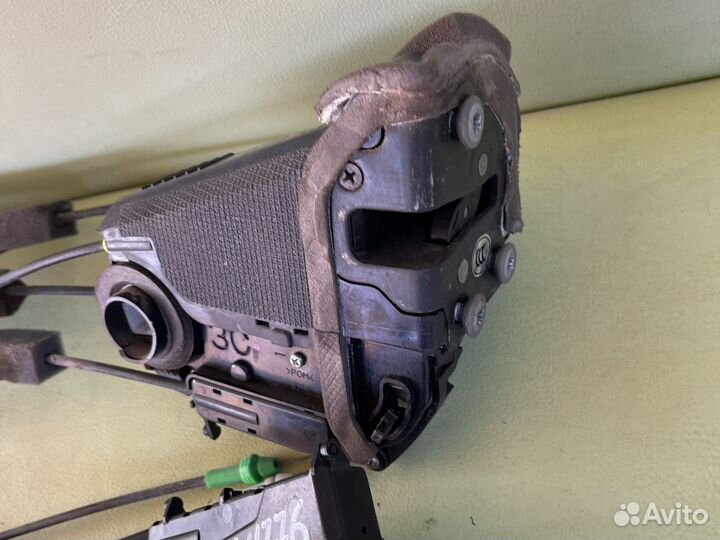 Lexus GS 300 Замок двери