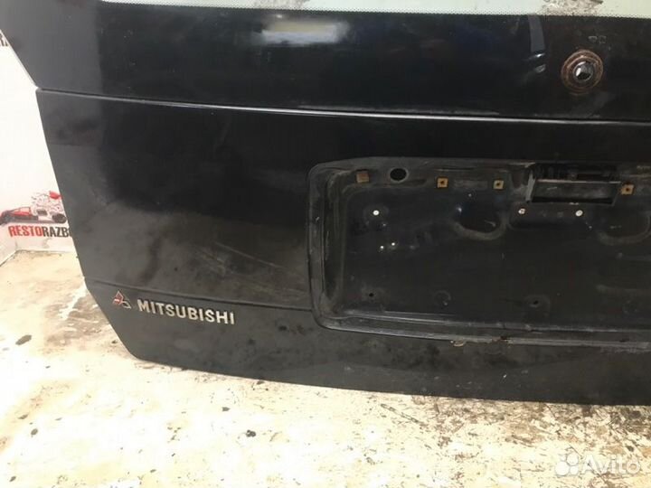 Дверь багажника Mitsubishi Space Wagon минивен 2