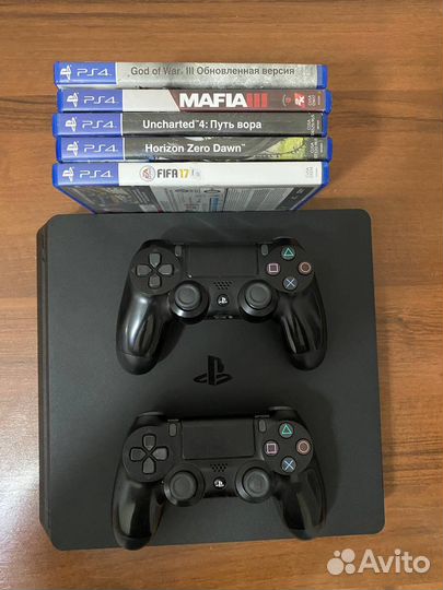 Sony PS4 Slim