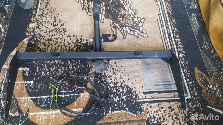 Фаркоп на Гранту седан