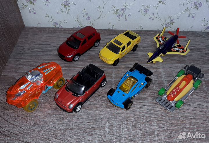 Пакетом игрушки- Hot wheels, Щенячий патруль