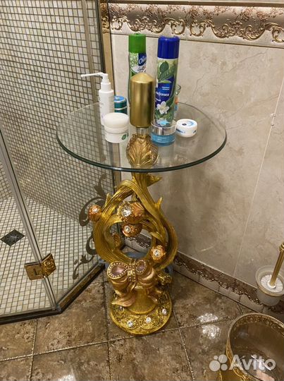 Подставка, столик высокий декоративный