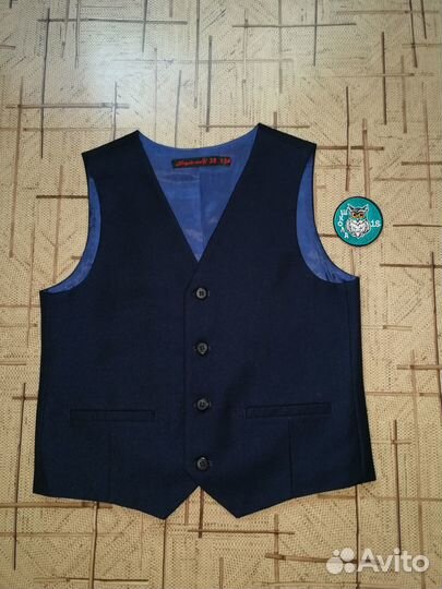 Новая жилетка для формы школы №18 на рост 136