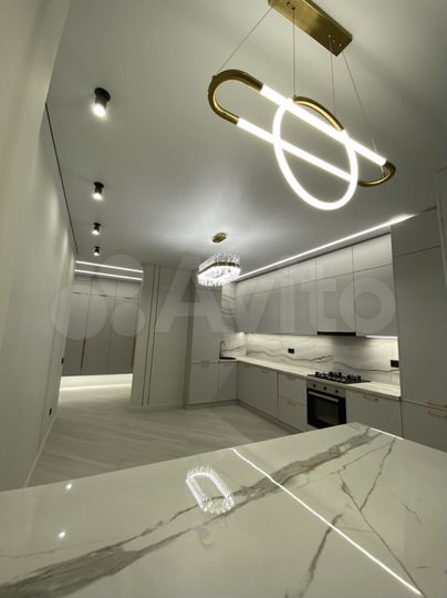 2-к. квартира, 68 м², 12/13 эт.