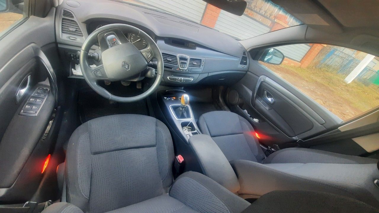 Renault Laguna: фото владельца
