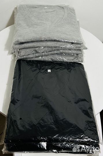 Футболки мужские новые V - образный вырез