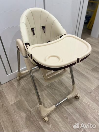 Стульчик для кормления Tommy No reservation