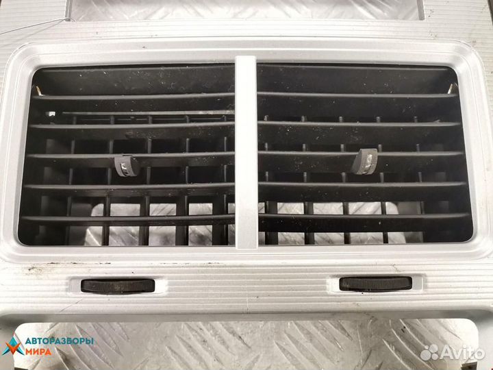 Дефлектор обдува салона Dodge Journey рест. 2008