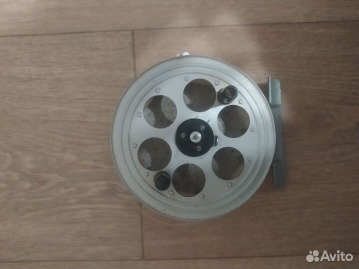 Катушка для спиннинга