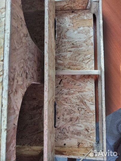 Гнездо для кур с яйцесборником