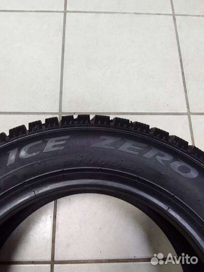 Pirelli Winter Ice Zero 175/65 R14 82T