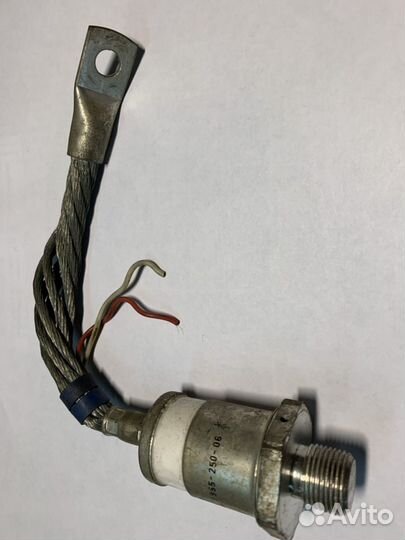 Тиристор Т955-250-06