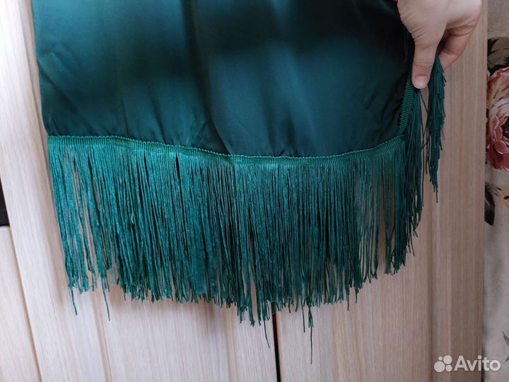 Зеленое платье на запах 46-48