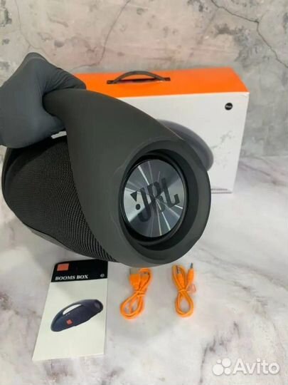 Колонка JBL boombox