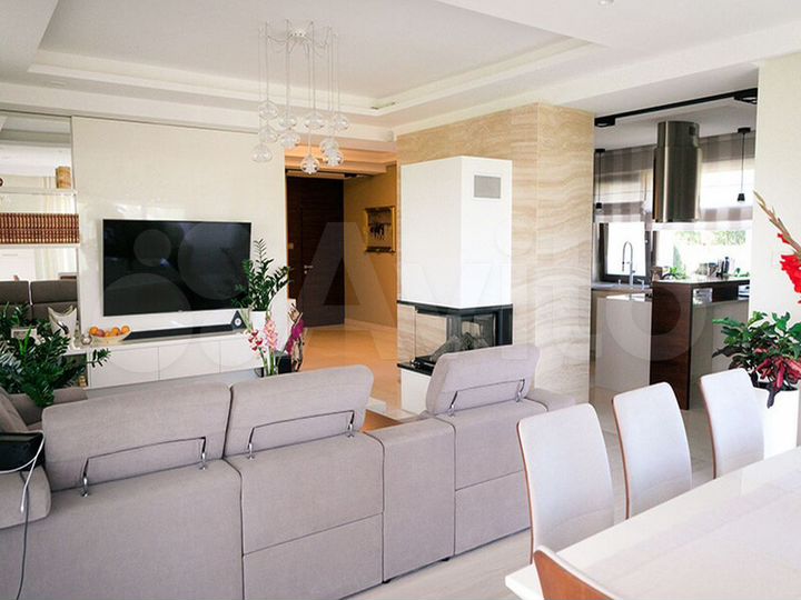 Дом 162 м² на участке 8 сот.