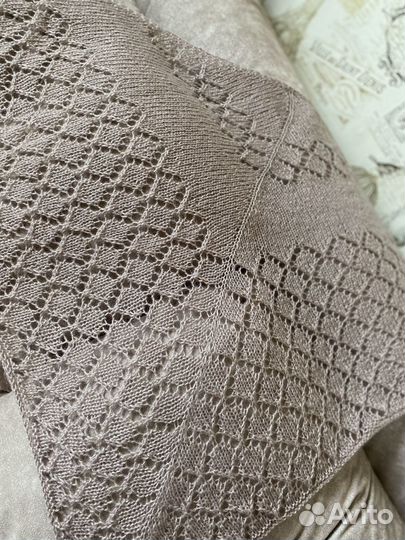 Платок ручного вязания