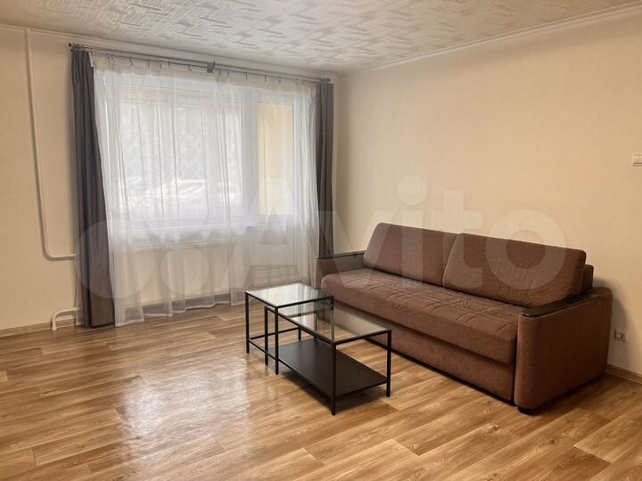 2-к. квартира, 70,2 м², 1/10 эт.