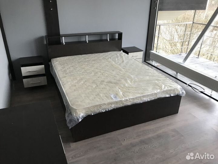 Кровать двуспальная 160х200
