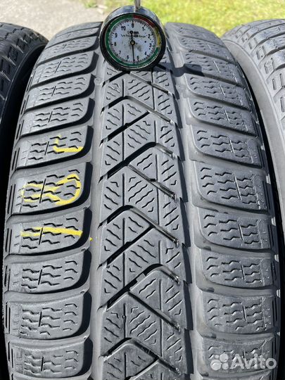 Pirelli Winter Sottozero 3 215/55 R17