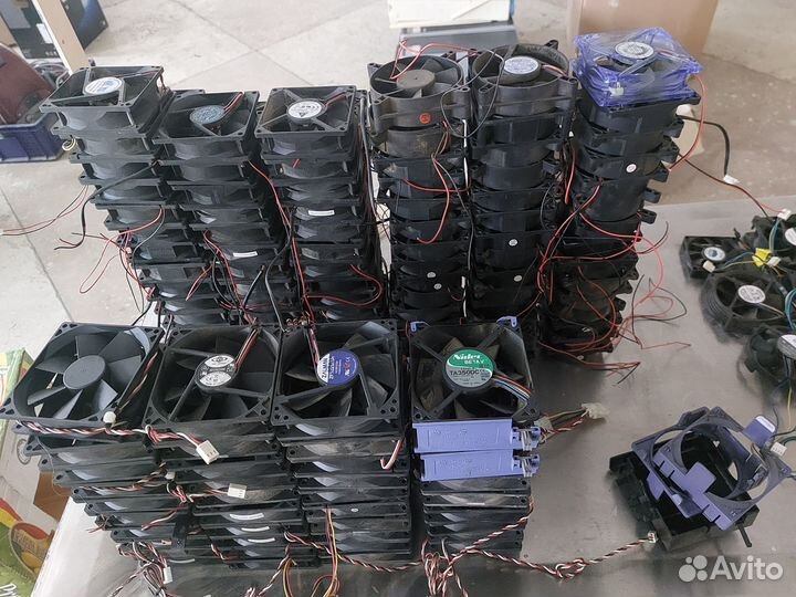 Кулер Вентилятор