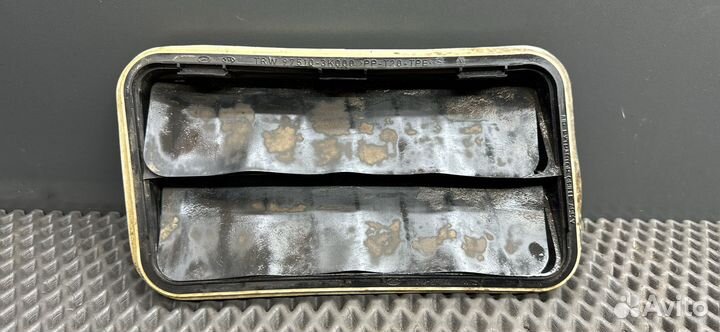 Решетка вентиляции багажника Kia Cerato 2 TD 2009