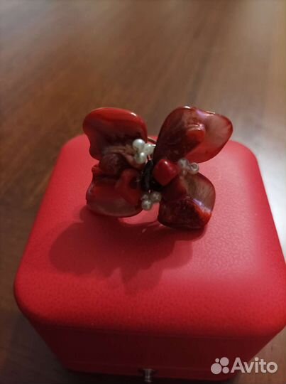 Кольцо из перламутровых ракушек, ручная работа