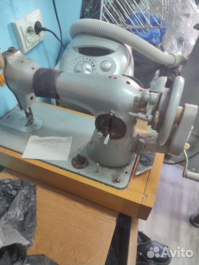 Швейная машинка чайка бу