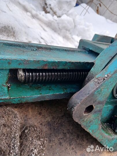 Тиски слесарные СССР