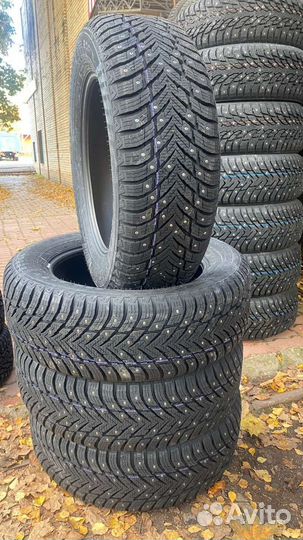 Nokian Tyres Hakkapeliitta 10p SUV 235/60 R18 109T