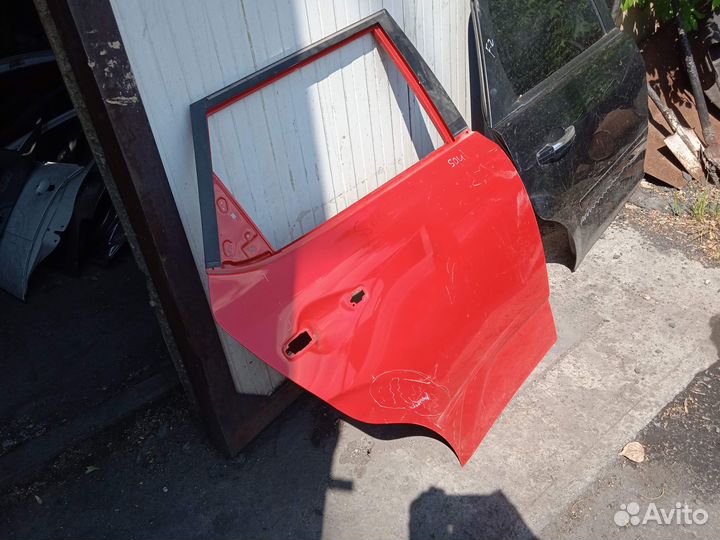 Дверь задняя правая KIA Soul 2 14
