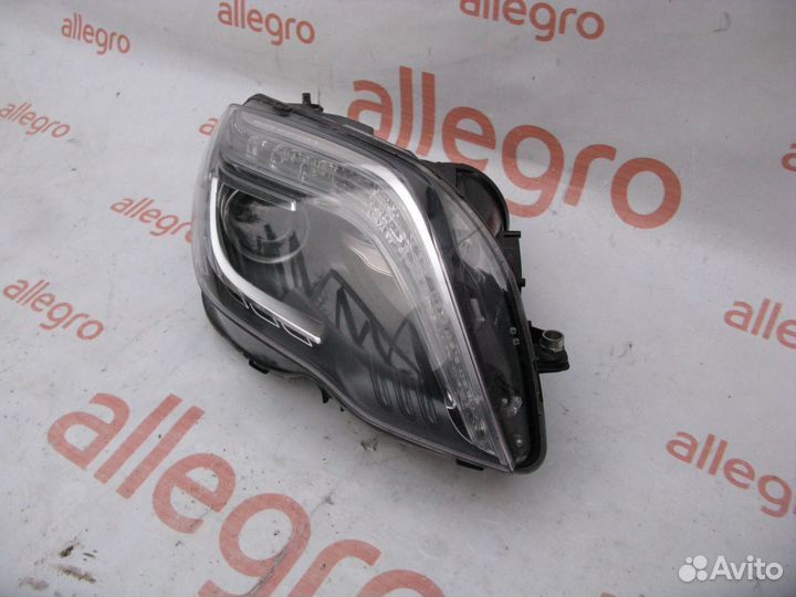 Фара правая Mercedes GLK X204 W204